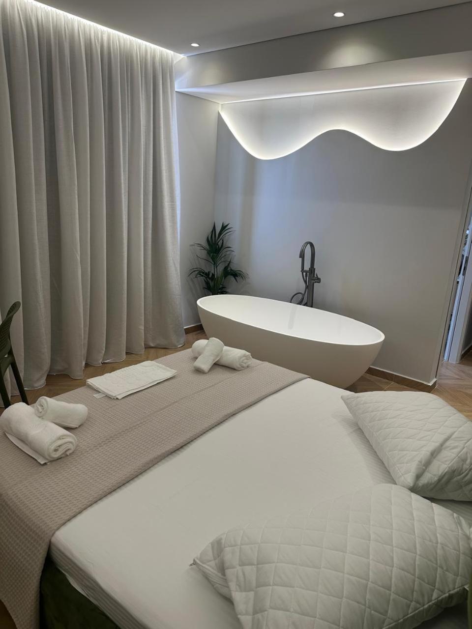 Parid Hotel 4*