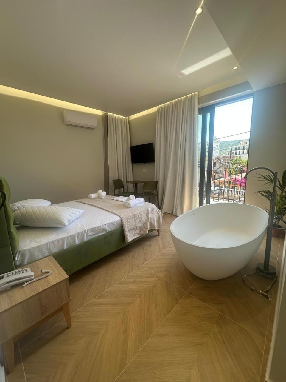 Parid Hotel Ksamil